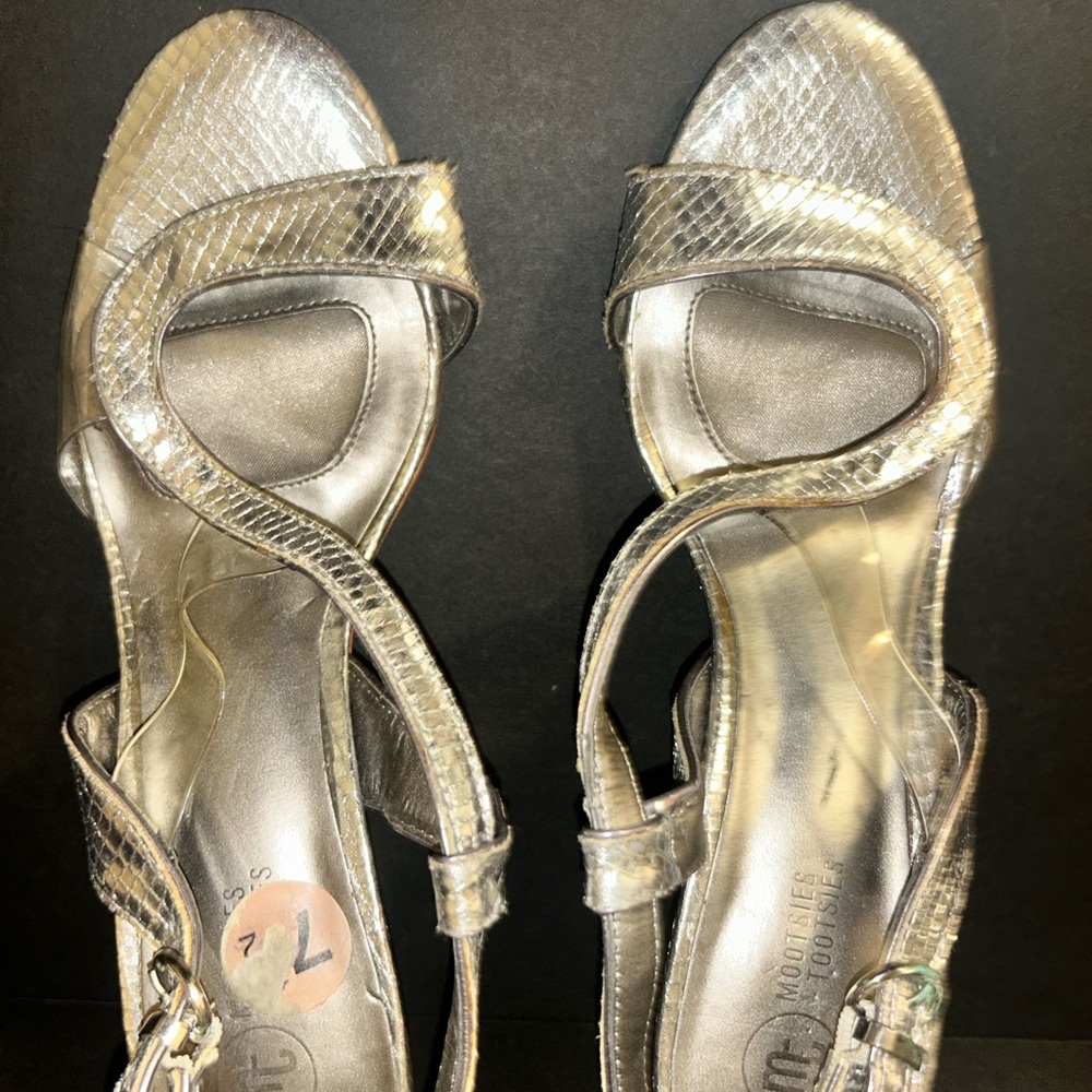 Elegant Silver Women's Sandals